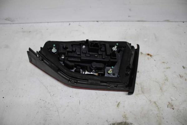 FEU ARRIERE GAUCHE AUDI A3 BERLINE - Vue 2